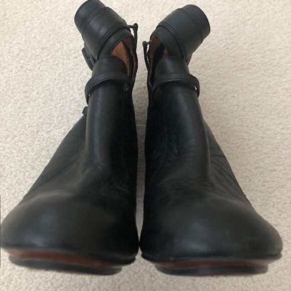 Black Modern Vintage Leather Platform Heels / Ankle Booties with Buckle, Size 38 - Picture 2 of 10